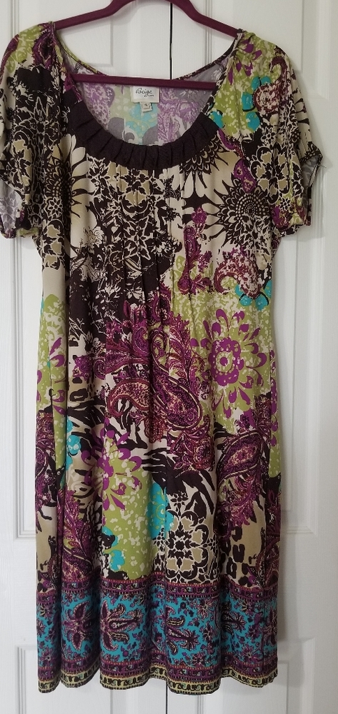 Dress - Picture 2 of 5